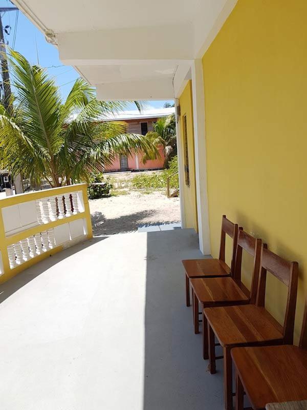 Serenade Hotel Placencia Eksteriør bilde