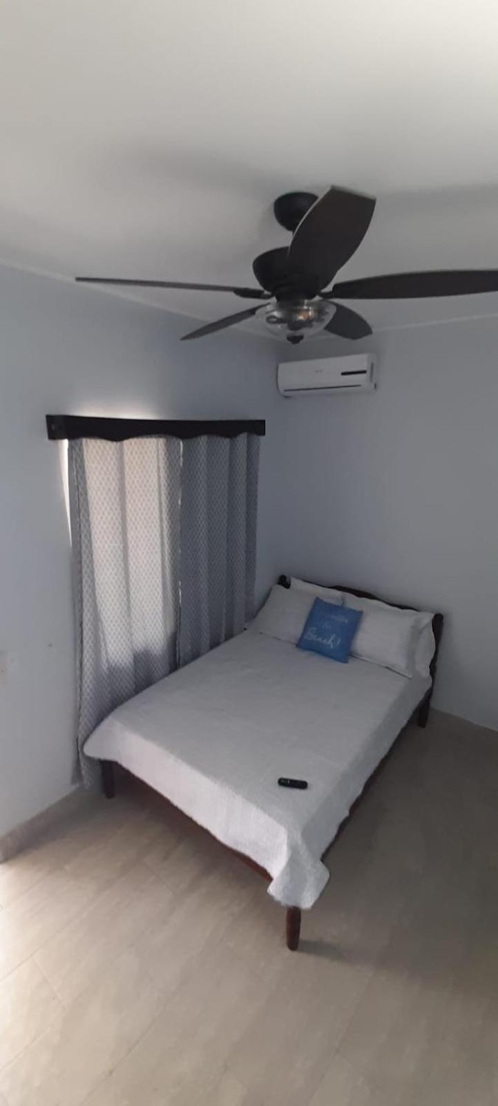 Serenade Hotel Placencia Eksteriør bilde